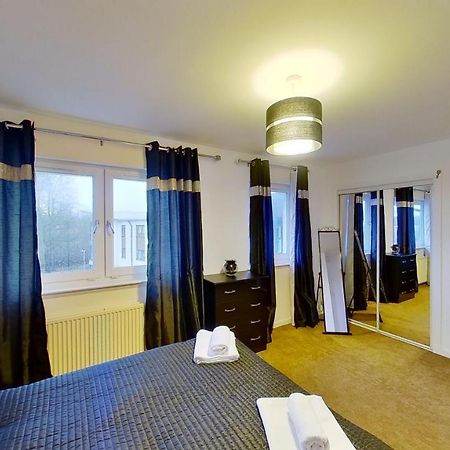 Orange Town House - Shaw Road, Only 6 Minutes To City Centre Aberdeen Kültér fotó