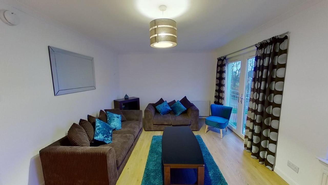 Orange Town House - Shaw Road, Only 6 Minutes To City Centre Aberdeen Kültér fotó