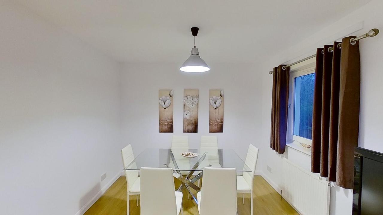 Orange Town House - Shaw Road, Only 6 Minutes To City Centre Aberdeen Kültér fotó