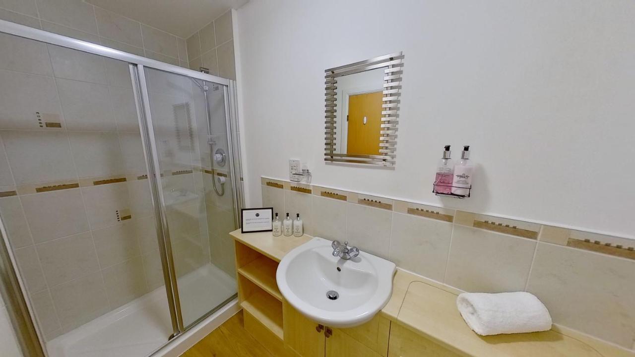 Orange Town House - Shaw Road, Only 6 Minutes To City Centre Aberdeen Kültér fotó