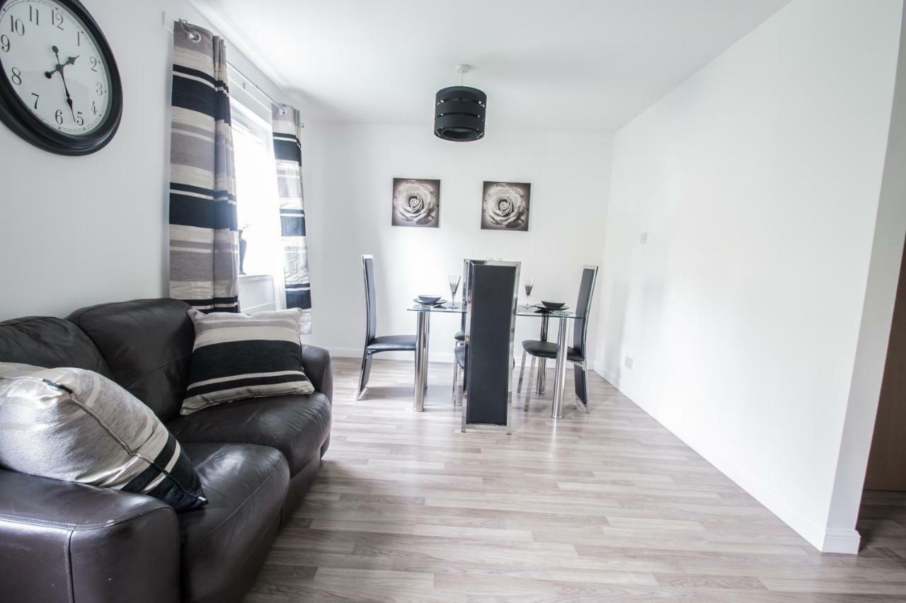 Orange Town House - Shaw Road, Only 6 Minutes To City Centre Aberdeen Kültér fotó