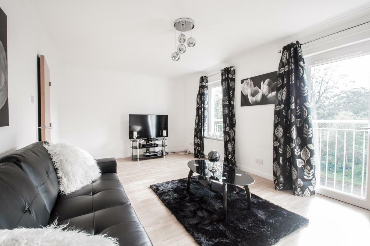 Orange Town House - Shaw Road, Only 6 Minutes To City Centre Aberdeen Kültér fotó