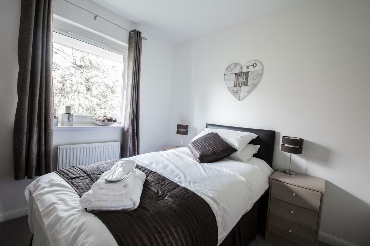 Orange Town House - Shaw Road, Only 6 Minutes To City Centre Aberdeen Kültér fotó