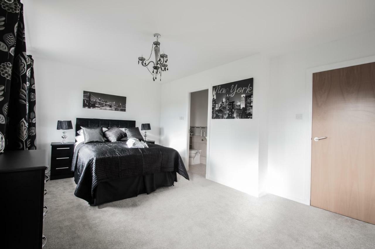 Orange Town House - Shaw Road, Only 6 Minutes To City Centre Aberdeen Kültér fotó
