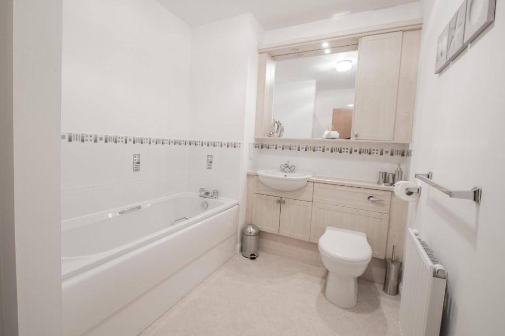 Orange Town House - Shaw Road, Only 6 Minutes To City Centre Aberdeen Kültér fotó
